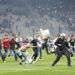Besiktas-Galatasaray interrompu par un envahissement de terrain
