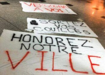 Les Ajacciens protestent à l’aéroport au retour des joueurs