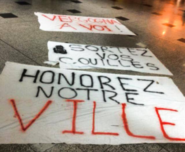 Les Ajacciens protestent à l’aéroport au retour des joueurs