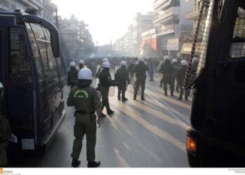 Grèce : Le QG d’Aube Dorée attaqué par des fans du PAOK