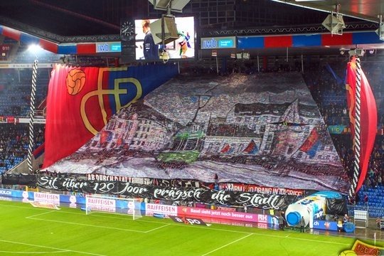 Top 10 : Les tifos du week-end