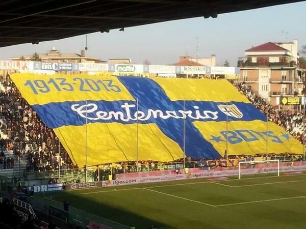 Top 10 : Les tifos du week-end