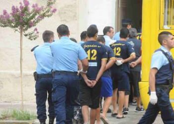 60 barras de Boca Juniors arrêtés avant le Superclasico