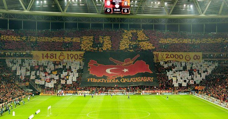 Top 10  : Les tifos du week-end