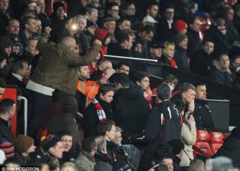 MU : Des supporters vont faire voler un message anti-Moyes