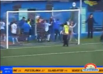 Les ultras de Giugliano agressent les joueurs de Volla