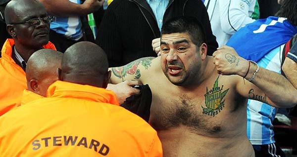 Les barras bravas argentines s’invitent encore au Mondial