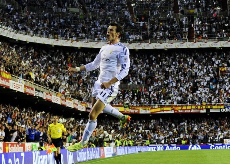 Barcelone 1-2 Real Madrid : 4-4-2 à plat et contre-attaques éclairs offrent la Coupe à Madrid