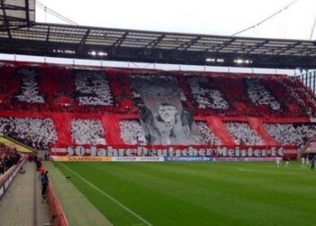 Top 10 : Les tifos du week-end