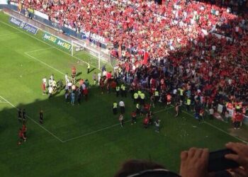 Osasuna-Betis Séville : Une barrière d’une tribune cède