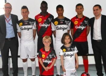 EAG :  Une référence au Kop Rouge 1993 sur le maillot