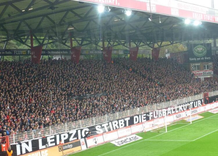 Quinze minutes de silence contre le Taureau Rouge