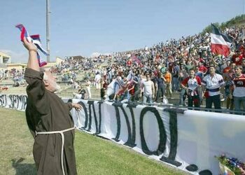 Padre Fedele, le frère franciscain ultra