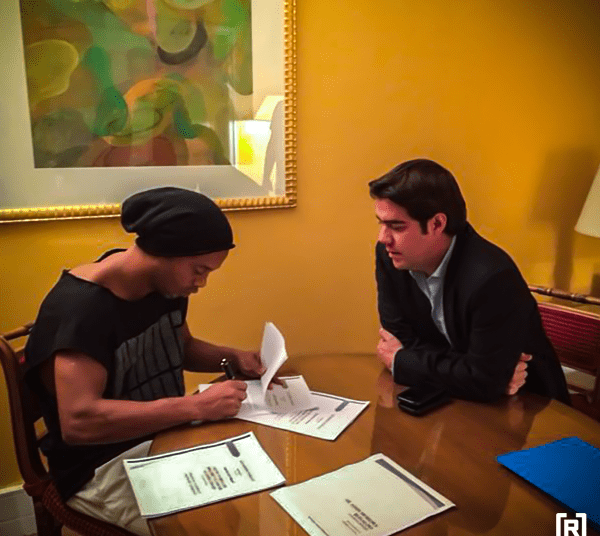 Ronaldinho signe au Mexique