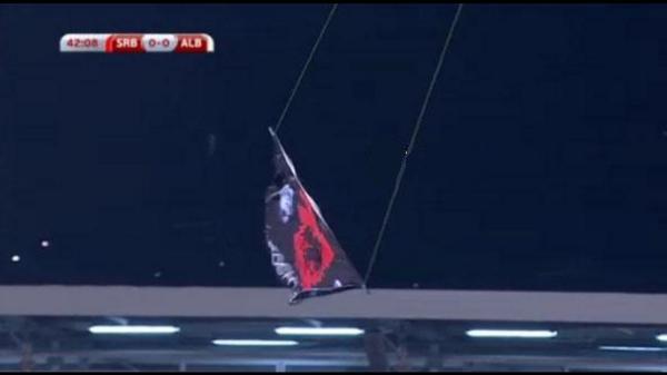 Chaos lors de Serbie-Albanie, le match arrêté