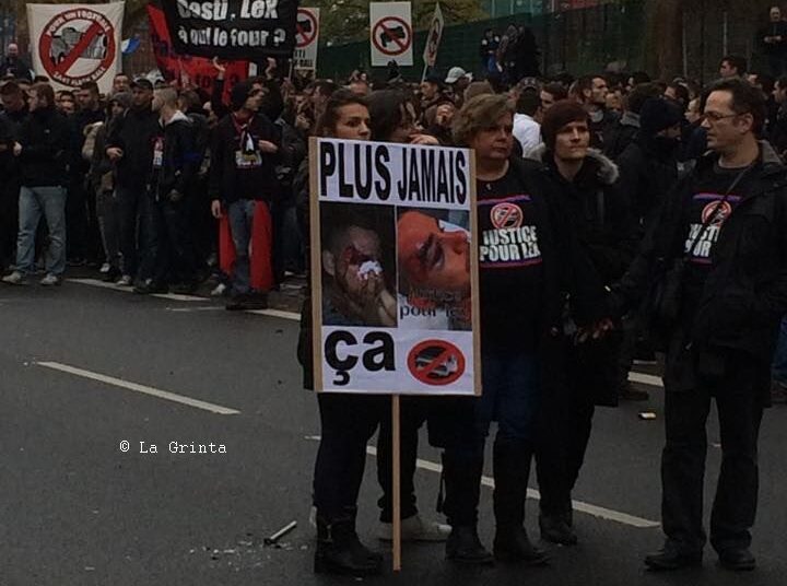 Revivez la manifestation anti-flash-ball à Lyon