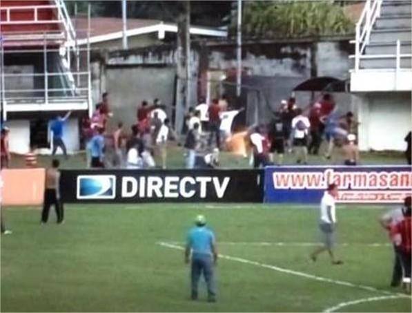 Un supporter a-t-il été tué par un policier au Venezuela ?