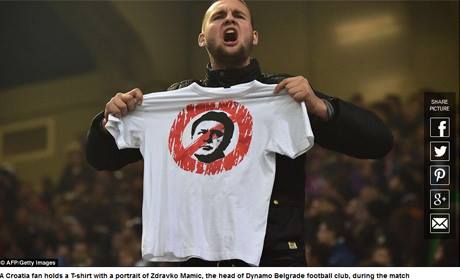 Pourquoi les supporters croates ont interrompu le match en Italie