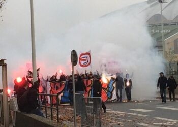 Revivez la manifestation anti-flash-ball à Lyon