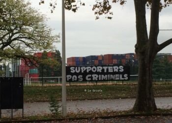 Revivez la manifestation anti-flash-ball à Lyon