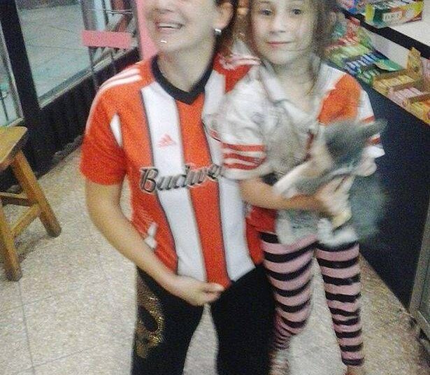 Défigurée après le Superclasico parce qu’elle supporte River