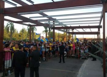 L’équipe de Boca accueillie par des centaines de fans à Mendoza