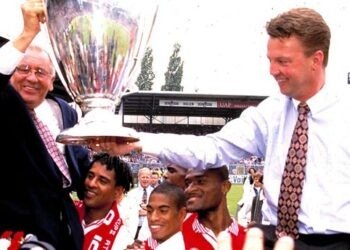 Ajax 1991-1997 : Les dessous de l’ère van Gaal, le staff (2/3)