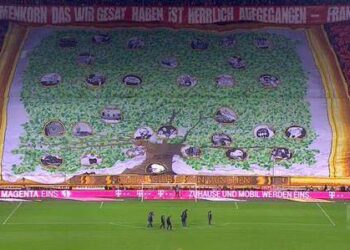 Top 10 : Les tifos du week-end