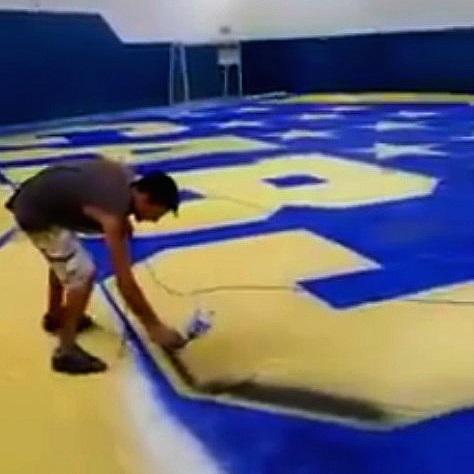 Tevez offre une énorme banderole à la barra de Boca