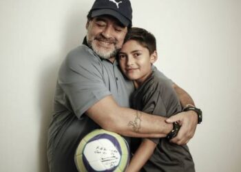 Maradona s’excuse auprès du jeune garçon qu’il a bousculé
