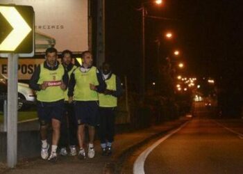 Le coach de Braga honore un pari passé avec ses joueurs