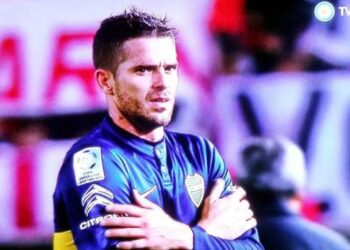 Gago imite Chavez et provoque le Monumental