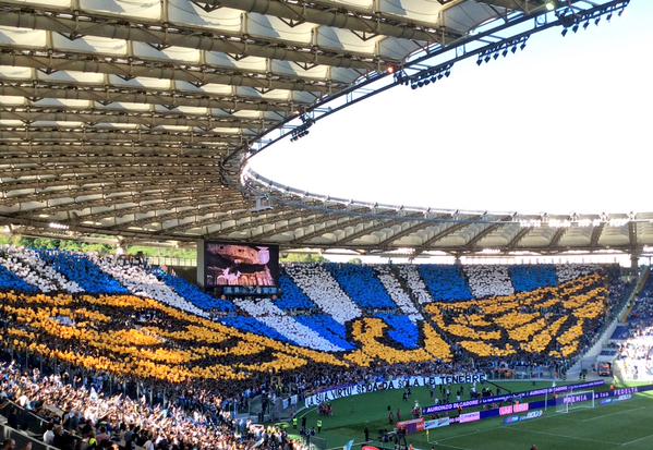 Top 10 : Les tifos du week-end