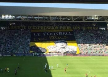 Top 10 : Les tifos du week-end