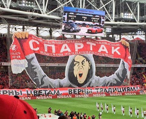 Top 10 : Les tifos du week-end