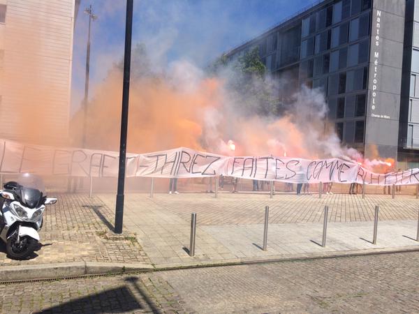 La Brigade Loire proteste en marge de l’assemblée fédérale