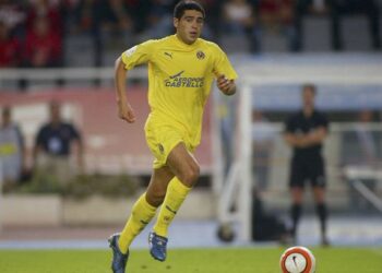Riquelme regrette de ne pas avoir rejoint Manchester United
