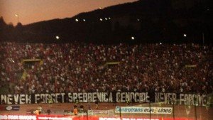 Srebrenica : L’UEFA ouvre une enquête contre les supporters du FK Sarajevo