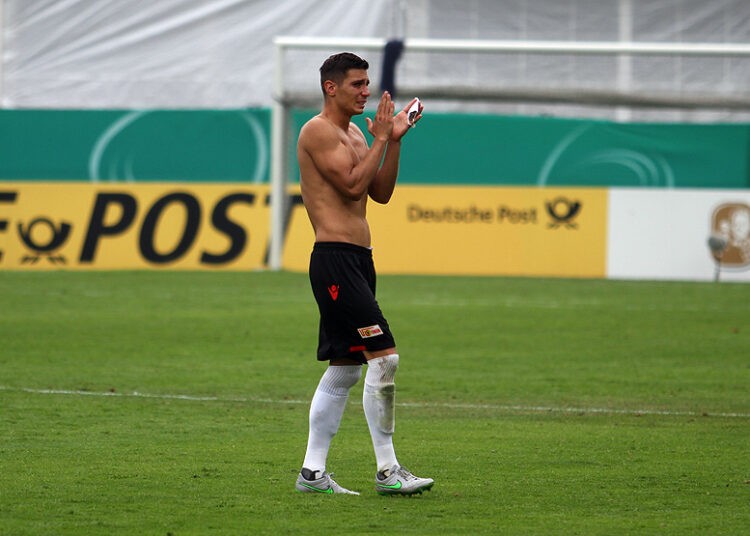 Allemagne : des supporters exigent un face à face avec leur équipe