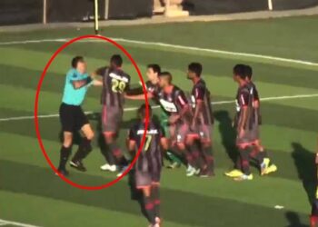 Un arbitre frappé par un joueur au Pérou