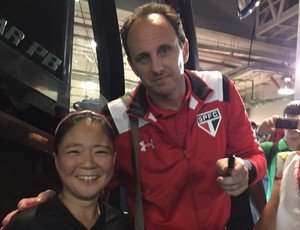 Une Sud-Coréenne fan de São Paulo rencontre Rogerio Ceni