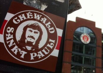 « Chéwald » : l’intrigante histoire de l’entraîneur de Sankt Pauli