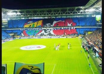 Top 10 : Les tifos du week-end