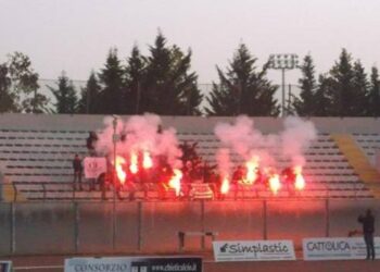 Les ultras de Chieti présents à l’entraînement à 6 heures du matin
