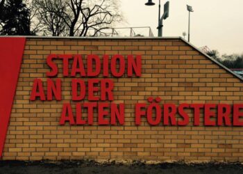 Quand l’Union Berlin faisait reconstruire son stade par ses supporters