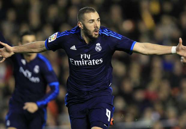 Les supporters de Valence clament « Valbuena » à la sortie de Benzema