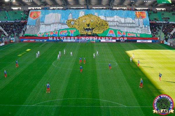 Top 10 : Les tifos du week-end