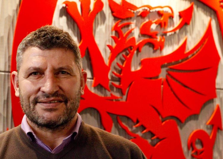 Osian Roberts, l’homme qui a façonné la sélection galloise
