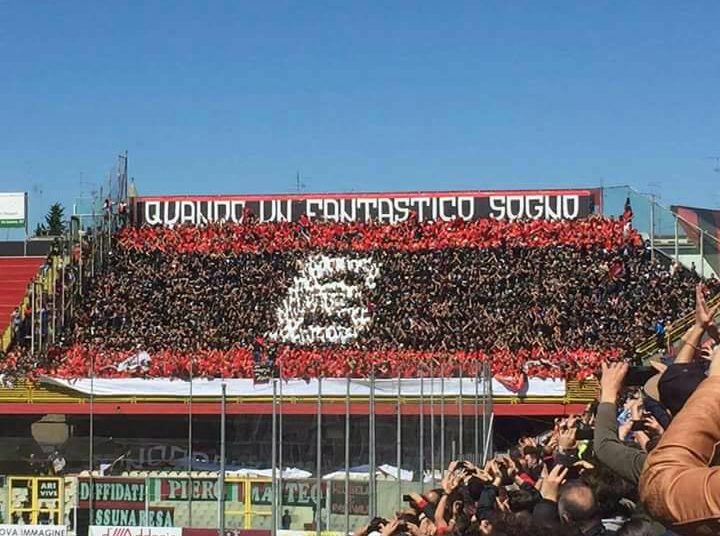 Top 10 : les tifos du week-end
