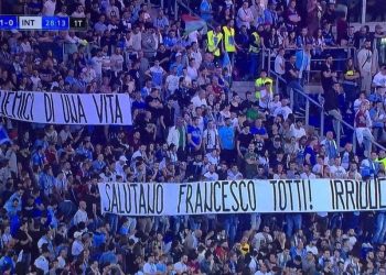 La lettre des ultras de la Lazio adressée à Totti